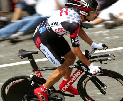 开云网页版登录入口-NBA裁判争议再现球迷讨论不断，nba裁判决定比赛